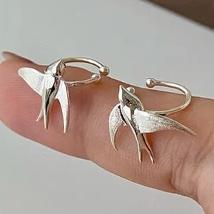 Chic Silver Bird Earrings